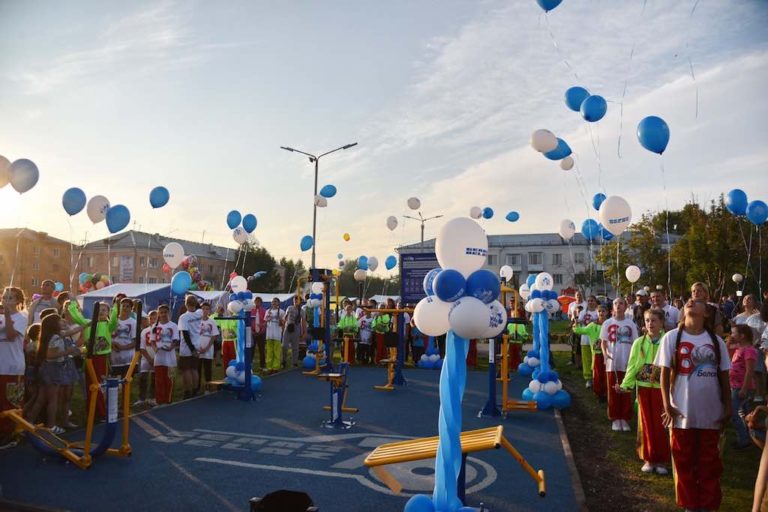 В Новом Городке в канун Дня шахтера открылась спортплощадка