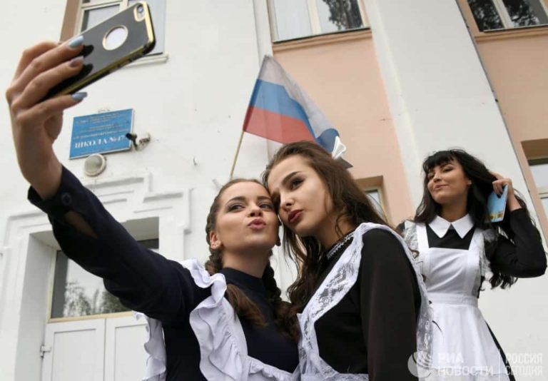 Прощайте понты. Госдума хочет запретить дорогие гаджеты в школах