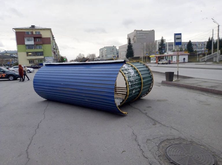 Последствия ураганного ветра в Белове. Фото