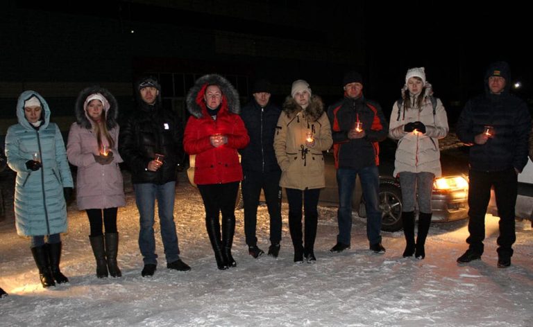 В Белове в День памяти жертв ДТП прошла акция