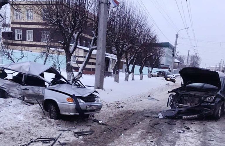 В Ленинске-Кузнецком беременная женщина погибла в ДТП