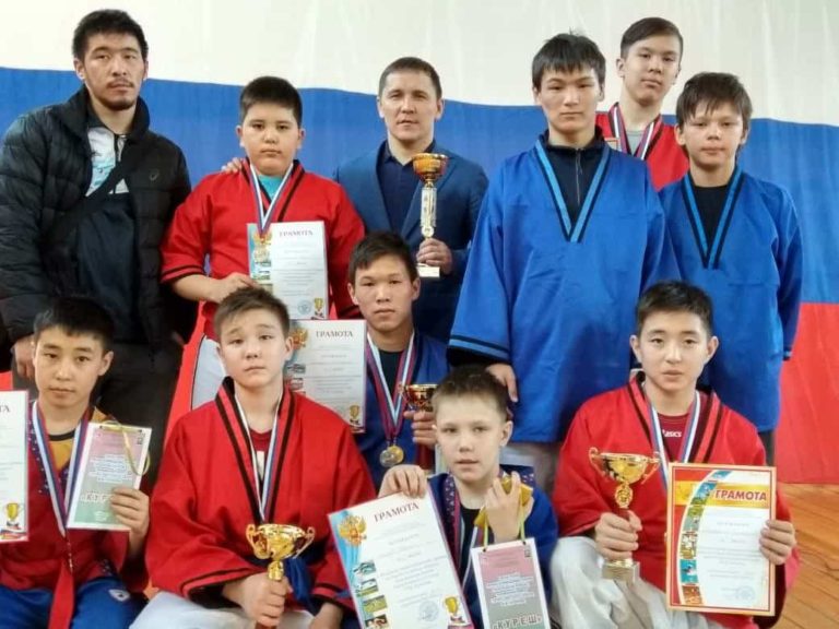 Призовые места завоевали борцы Беловского района
