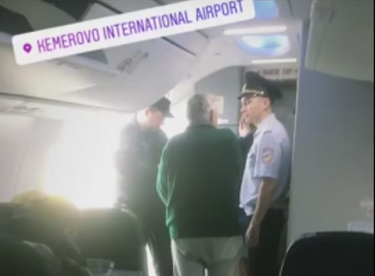 В Кемерове «Победа» высадила пассажира с больной ногой