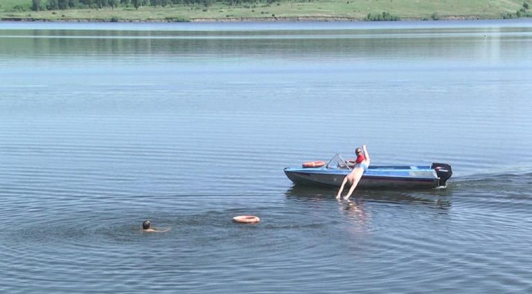 В Белове официально открылся пляжный сезон