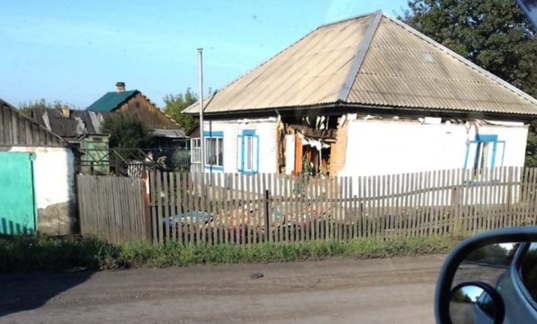 В Кузбассе в жилом доме произошел мощный взрыв