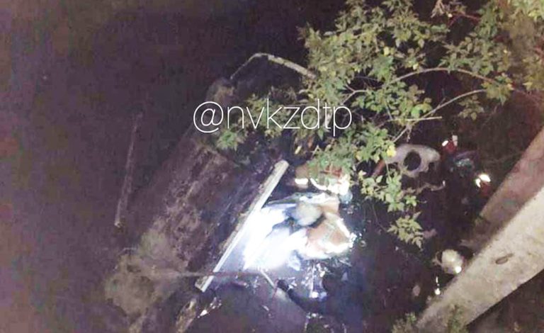 Жительница Кузбасса разбилась вылетев на машине с моста